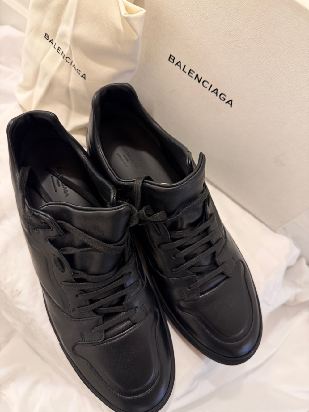 Balenciaga Men’s Black Leather Low-Top Sneakers - Picture 11 of 11